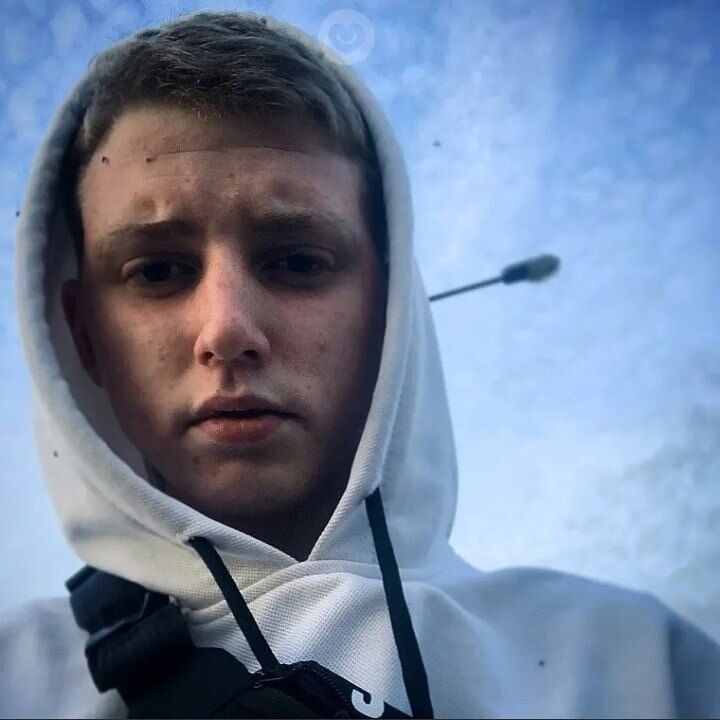  ,   Anton, 23 ,     , c 