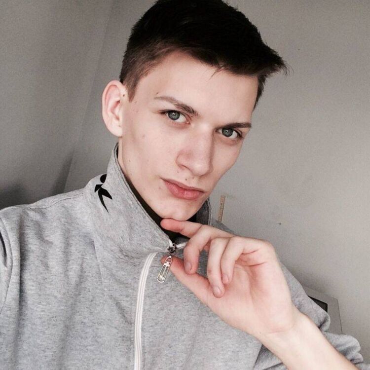  32822319  , 26 ,    