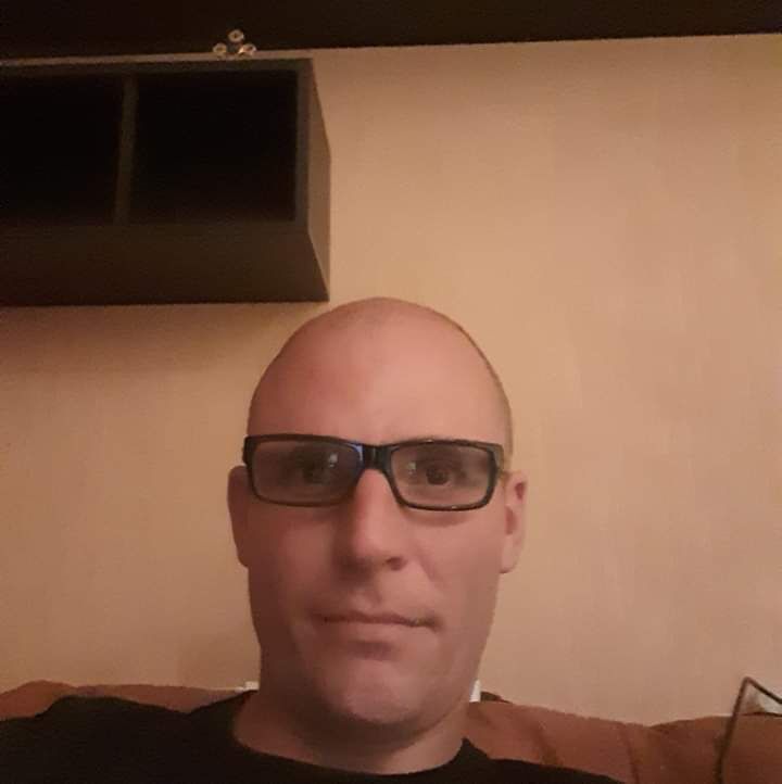  40539829  , 37 ,    