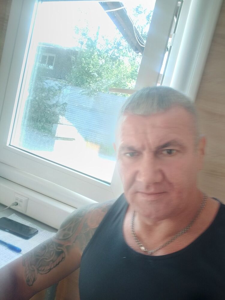  ,   Nadezhda, 40 ,   ,   