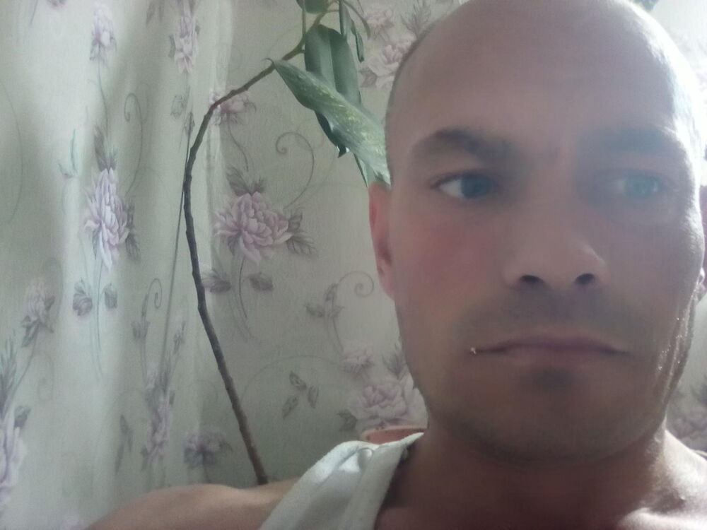  ,   Stepa, 44 ,   ,   , c , 