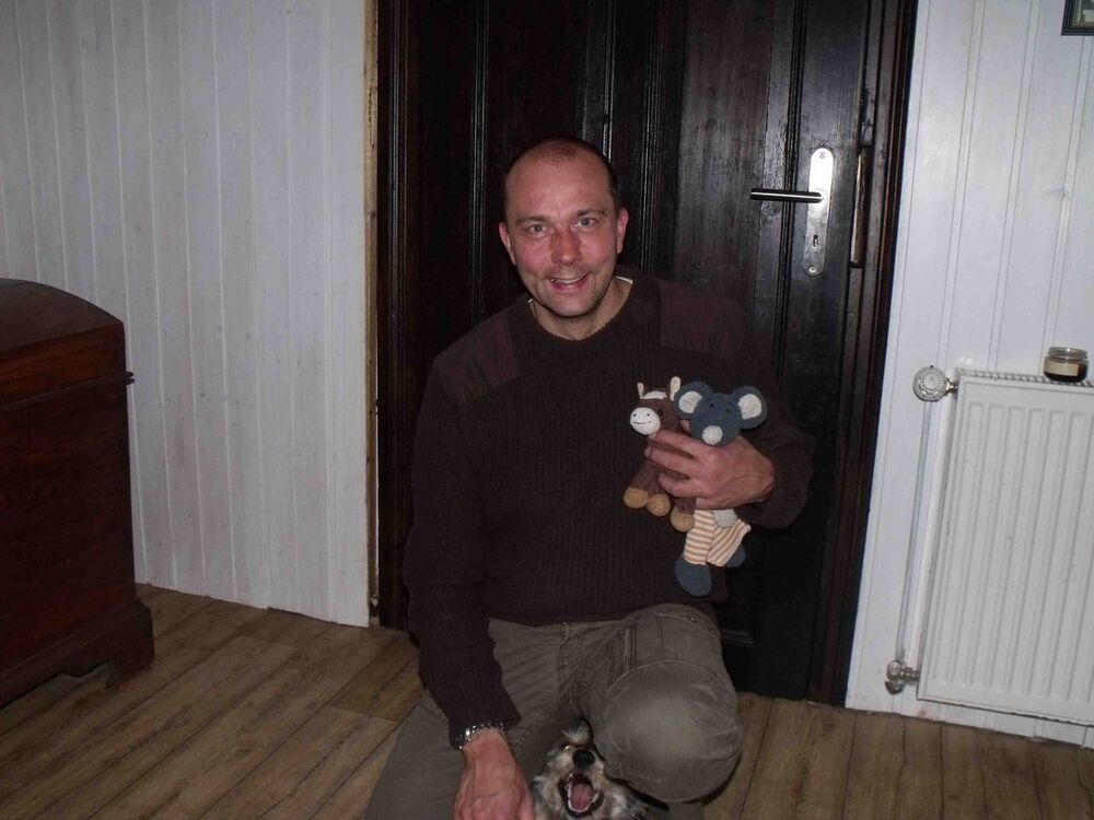  4872509  Hubert, 66 ,    