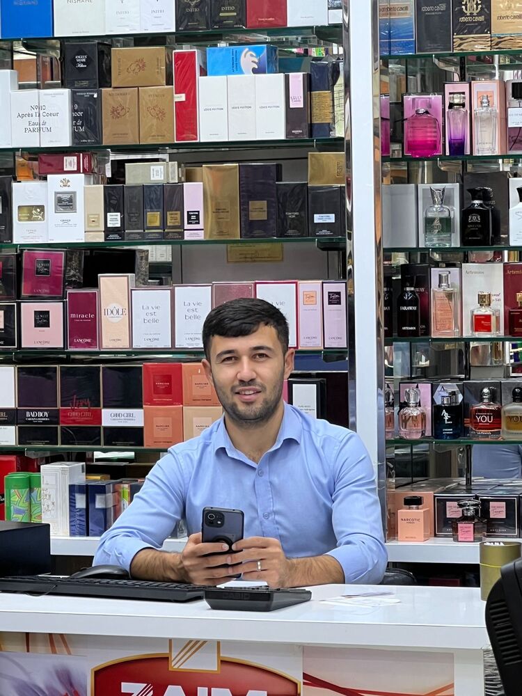  47848699  Ali, 28 ,    