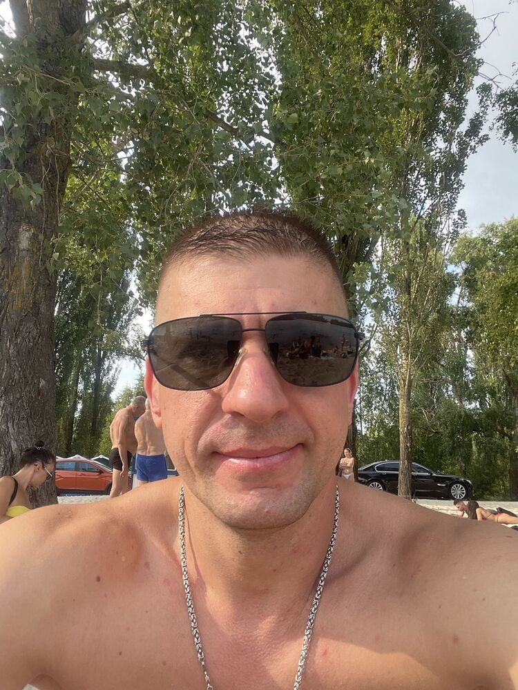  46141809  , 40 ,    