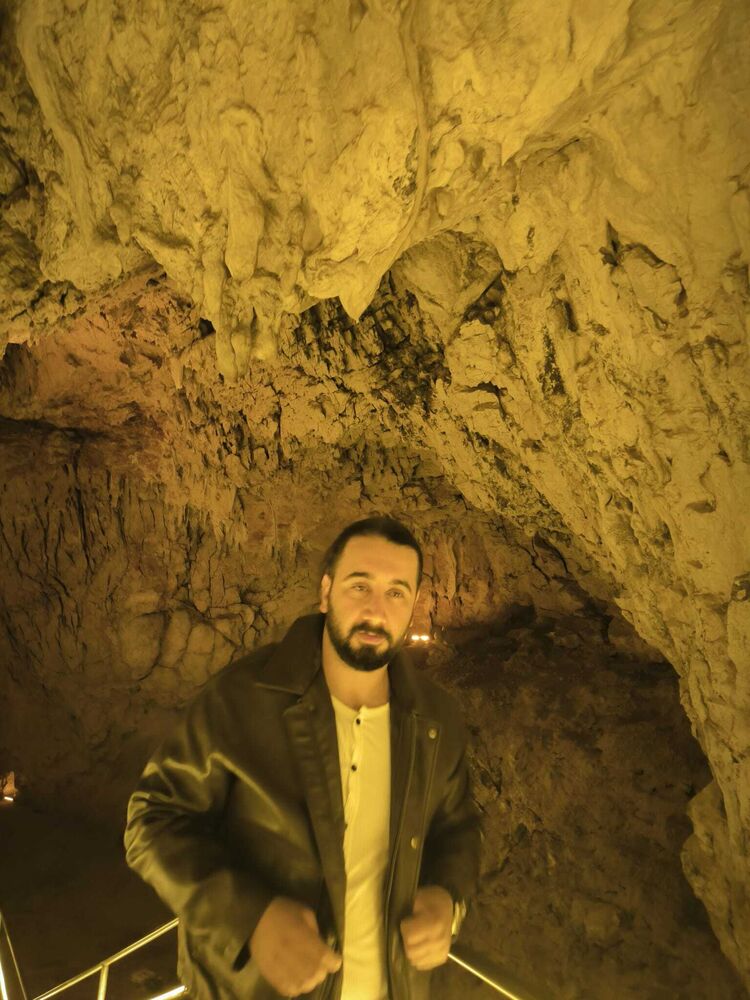  ,   Oktay, 29 ,   ,   
