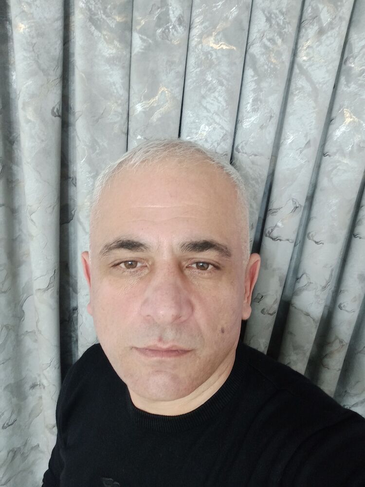  49045469  Nasimi, 43 ,    Praha