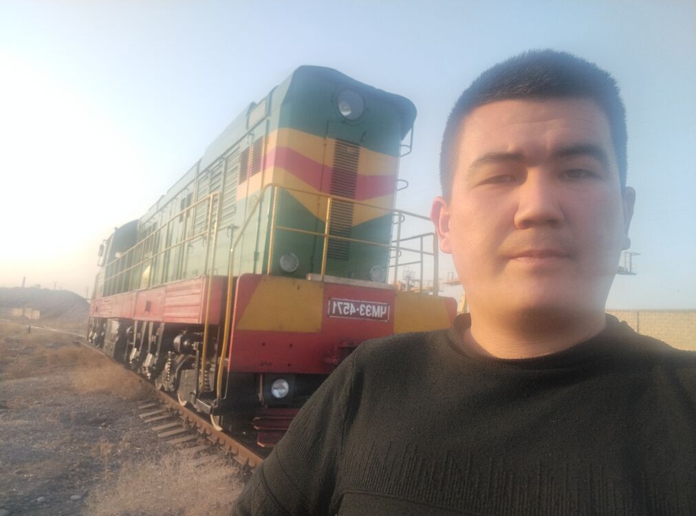  54570129  Azizbek, 28 ,    