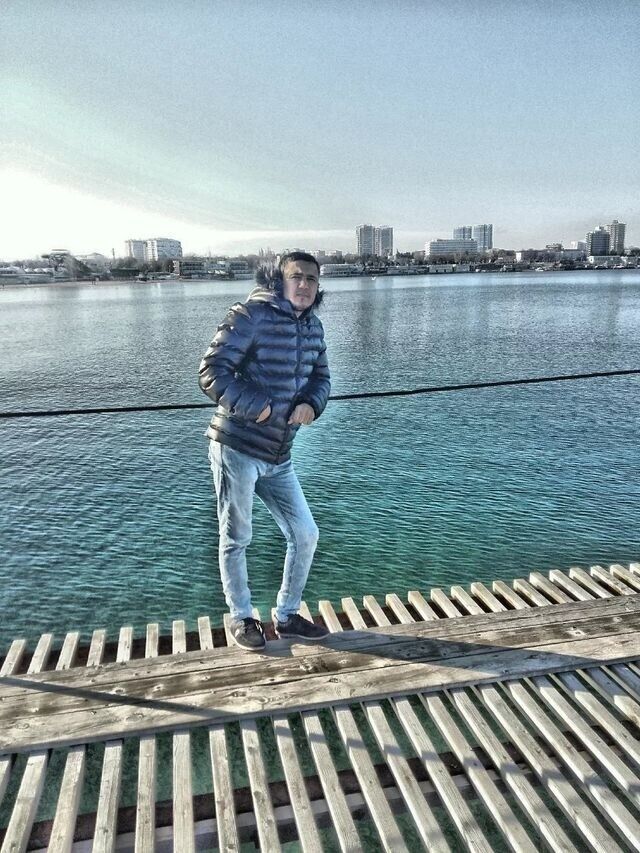  21460269  Ruslan, 34 ,    
