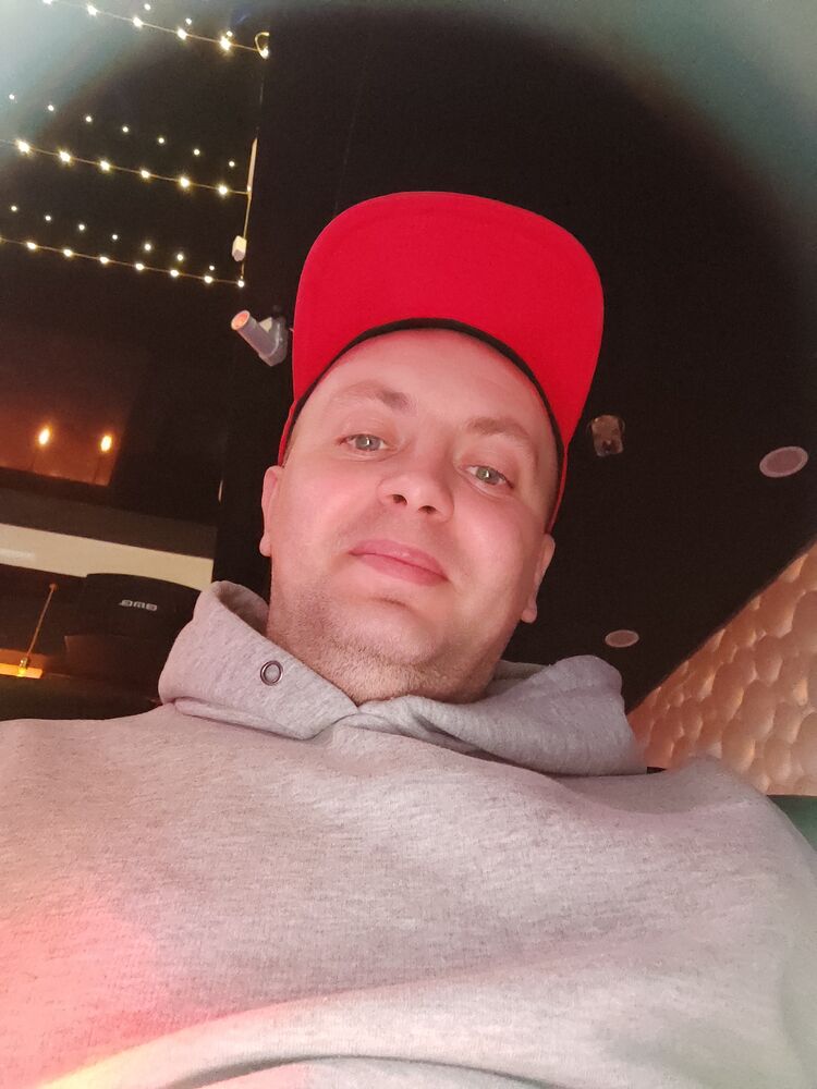  46093959  Ivan, 35 ,    