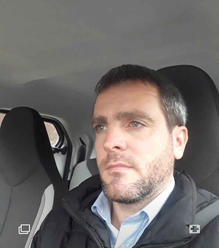  52841579  Mihai, 40 ,    