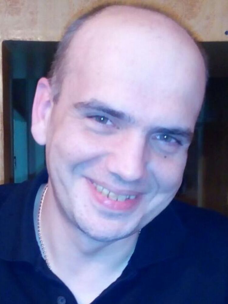  46671349  , 52 ,    