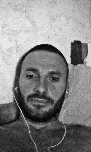  34038309  Zizy, 43 ,    