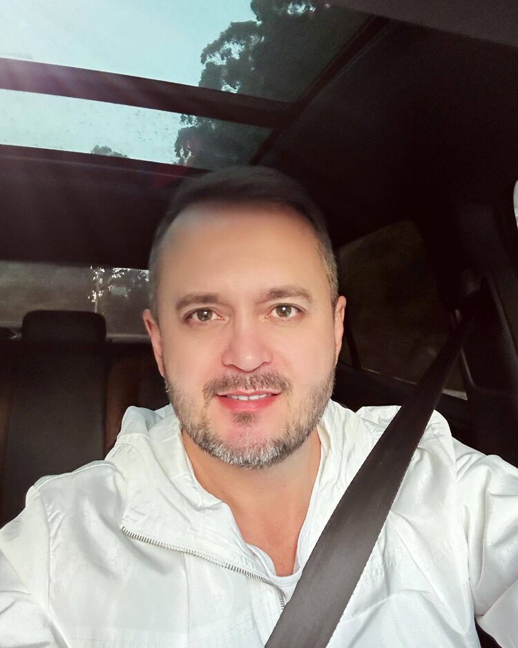  48315769  , 37 ,    
