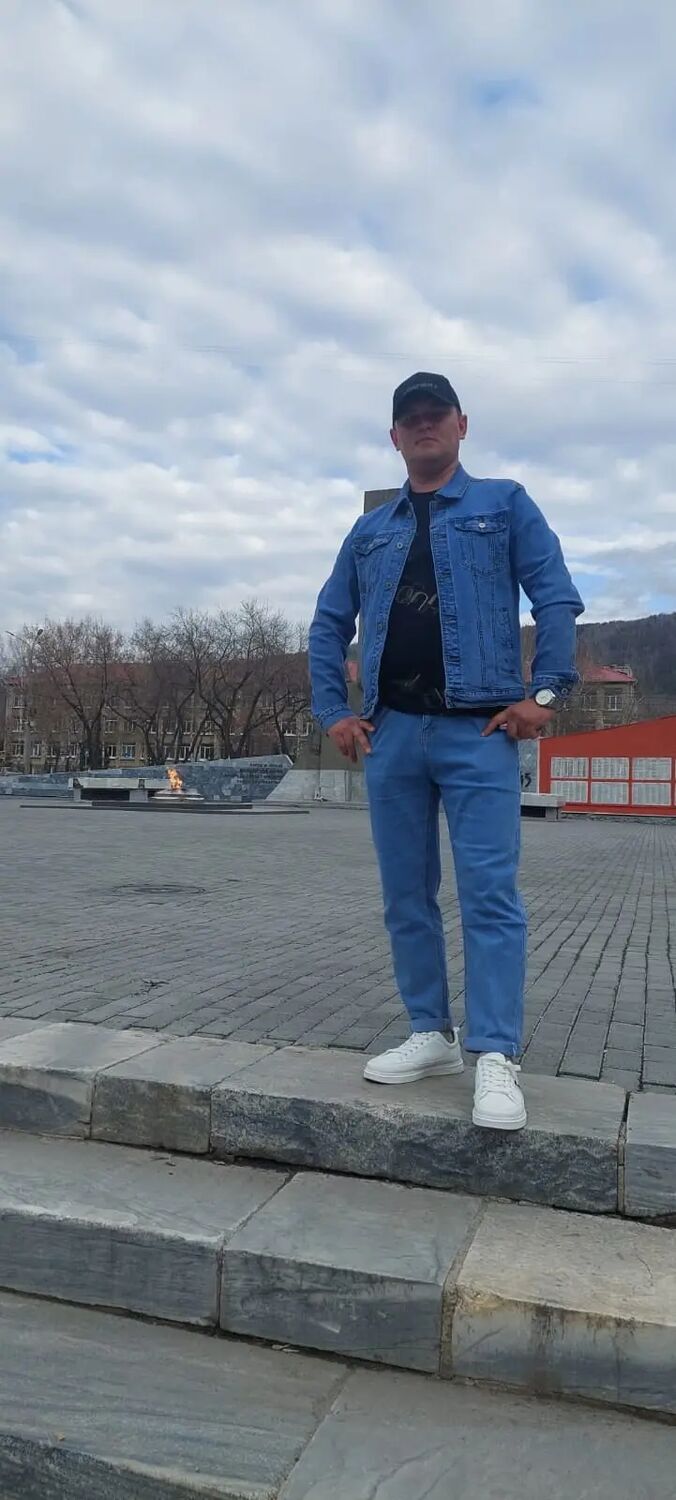  ,   Ivan, 31 ,   ,   