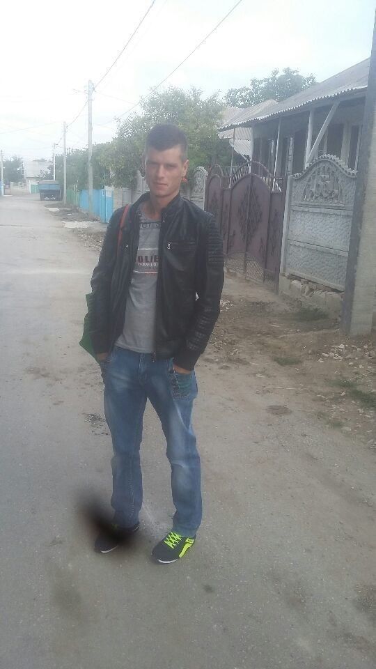  ,   Nicolai, 33 ,   
