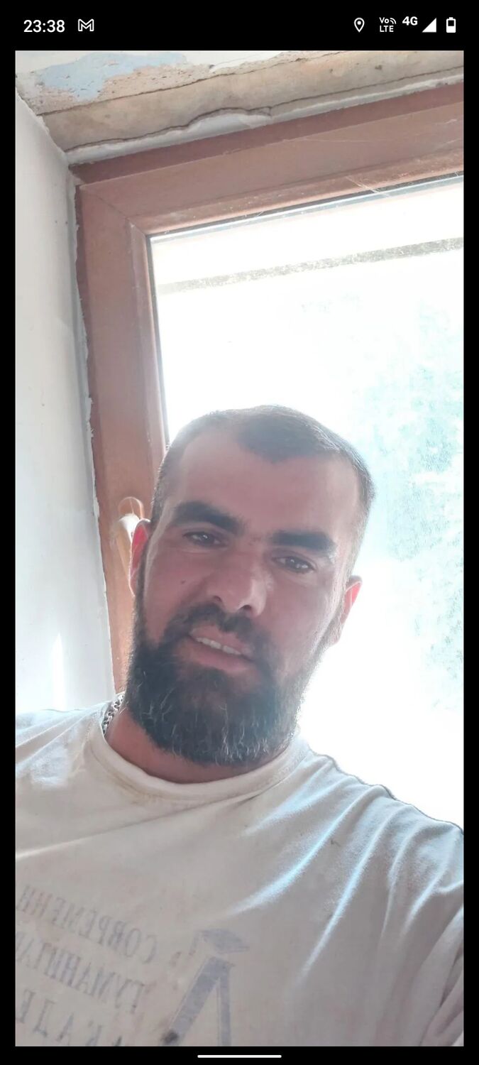  45030629  Ismayil, 39 ,    