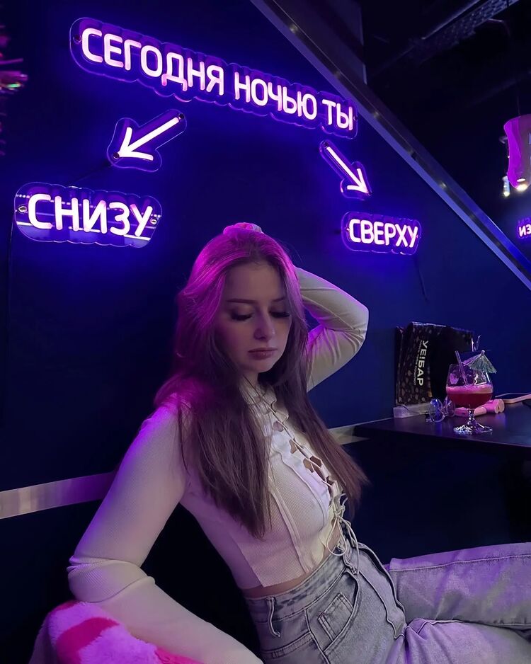  42915569  , 24 ,    
