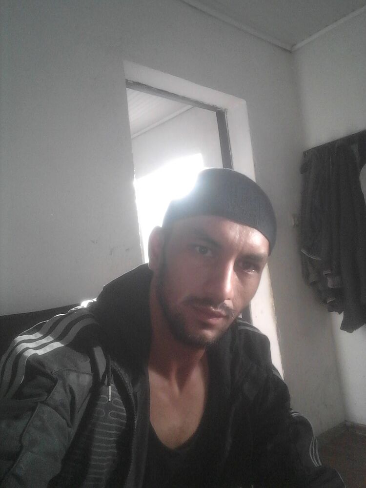  27409979  Sheroz, 33 ,    