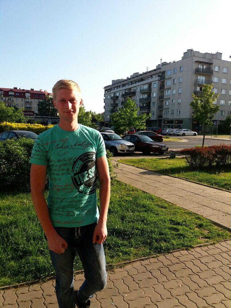  ,   Anton, 34 ,  