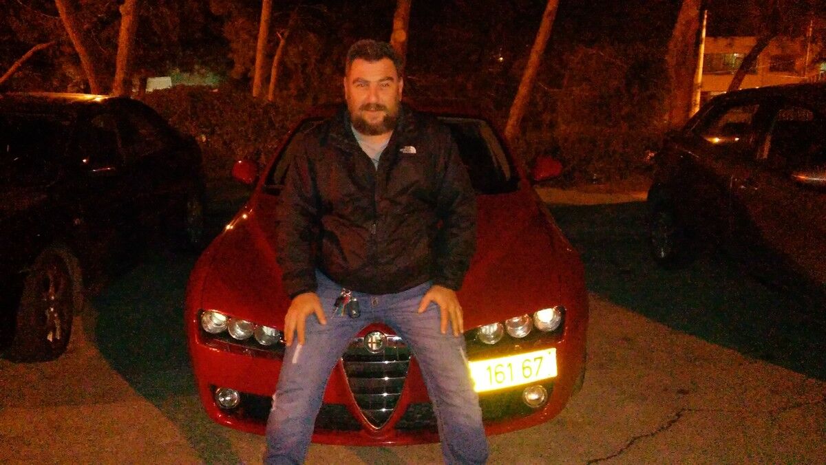  8855959  Alex, 57 ,    