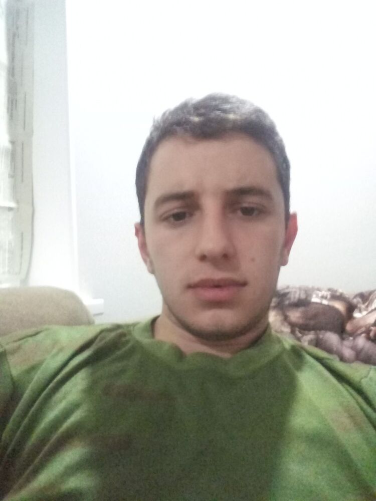  ,   Akbar, 29 ,   