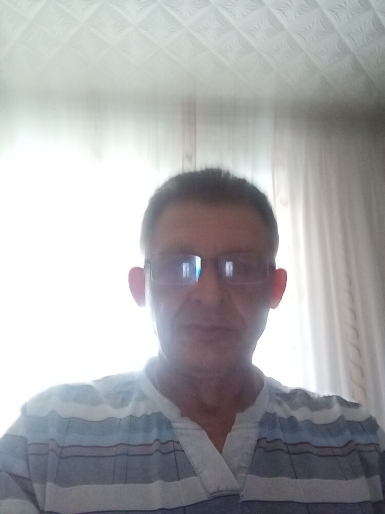  53557419  Alexander, 60 ,    