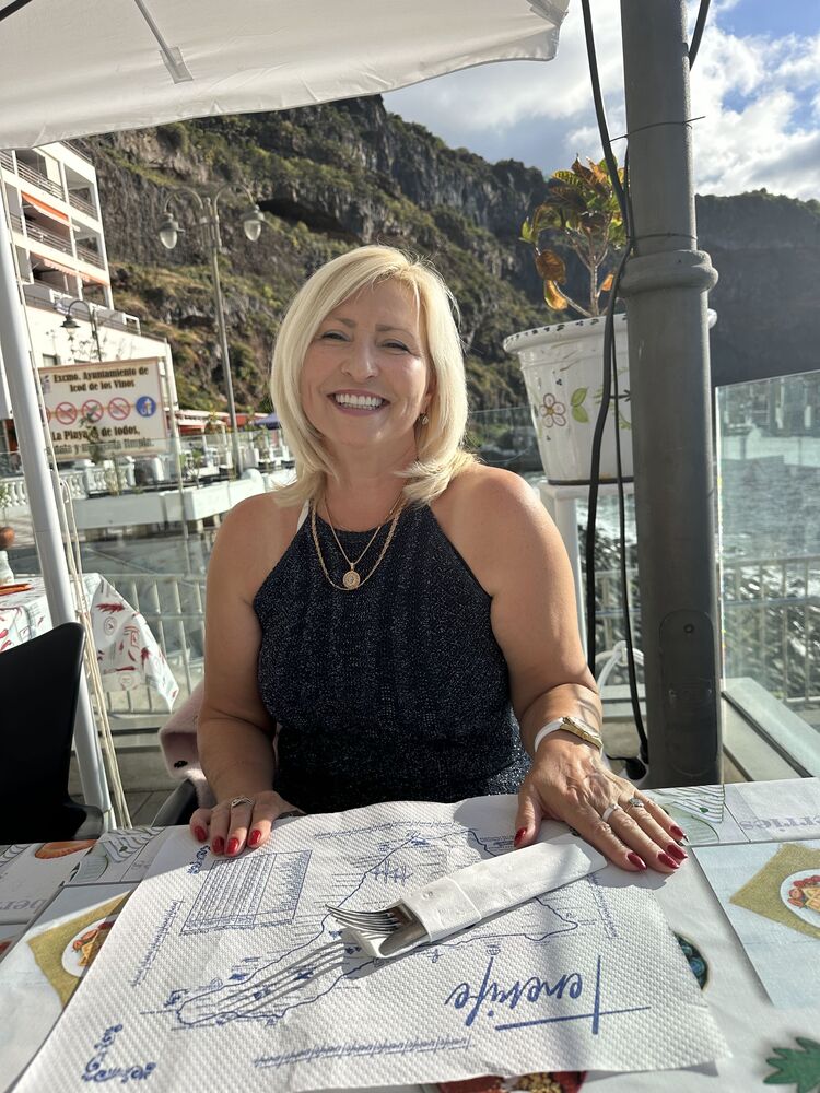  Santa Cruz de Tenerife,   Olena, 57 ,   c 