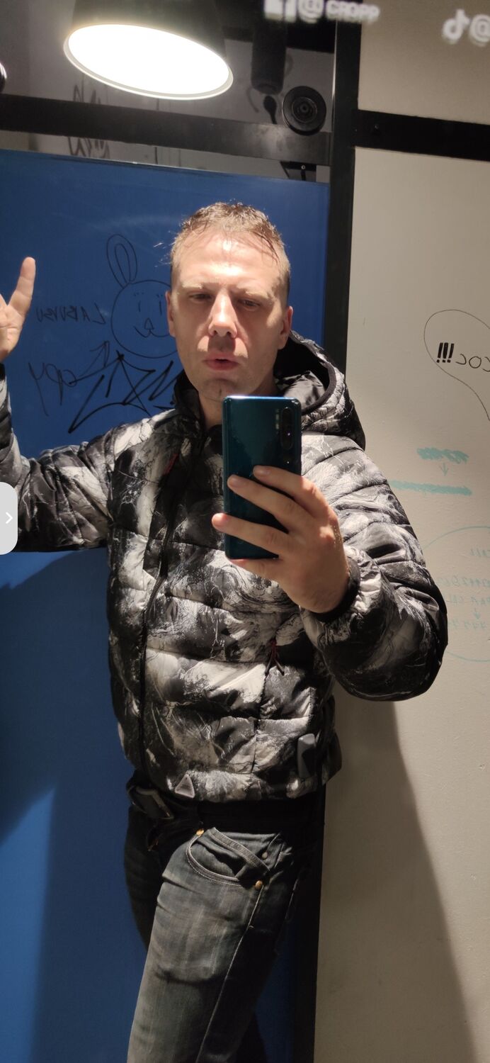  53345529     , 37 ,    