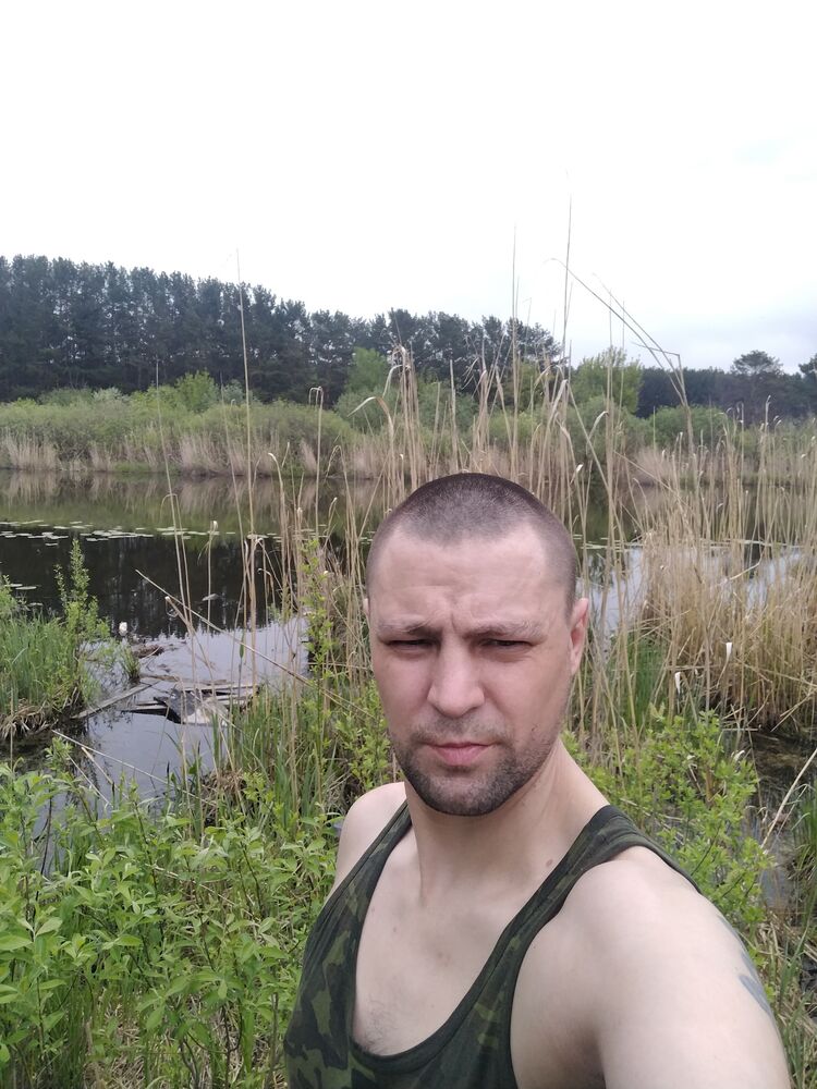  44504249  , 32 ,    