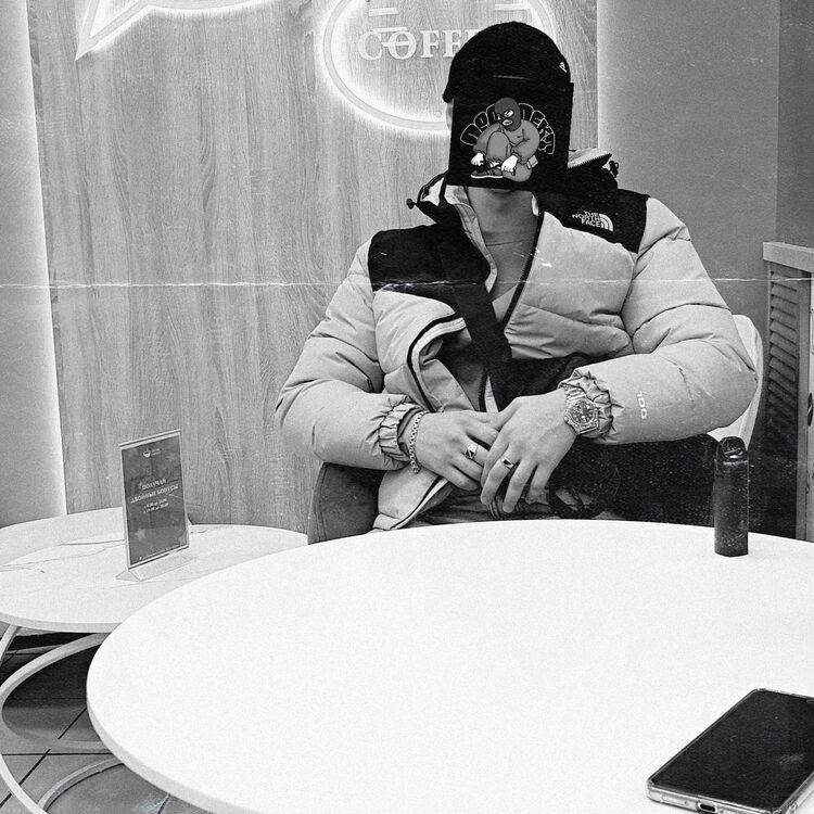  30632839  Mikhail, 25 ,    