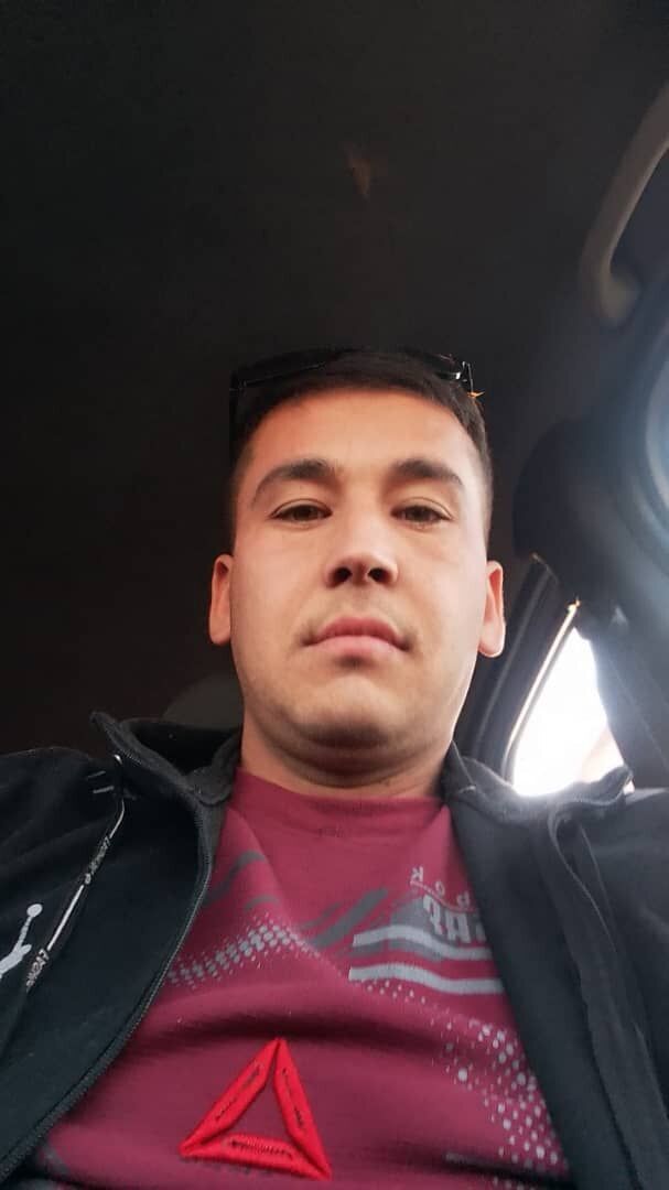  43287389  Muxiddin, 30 ,    