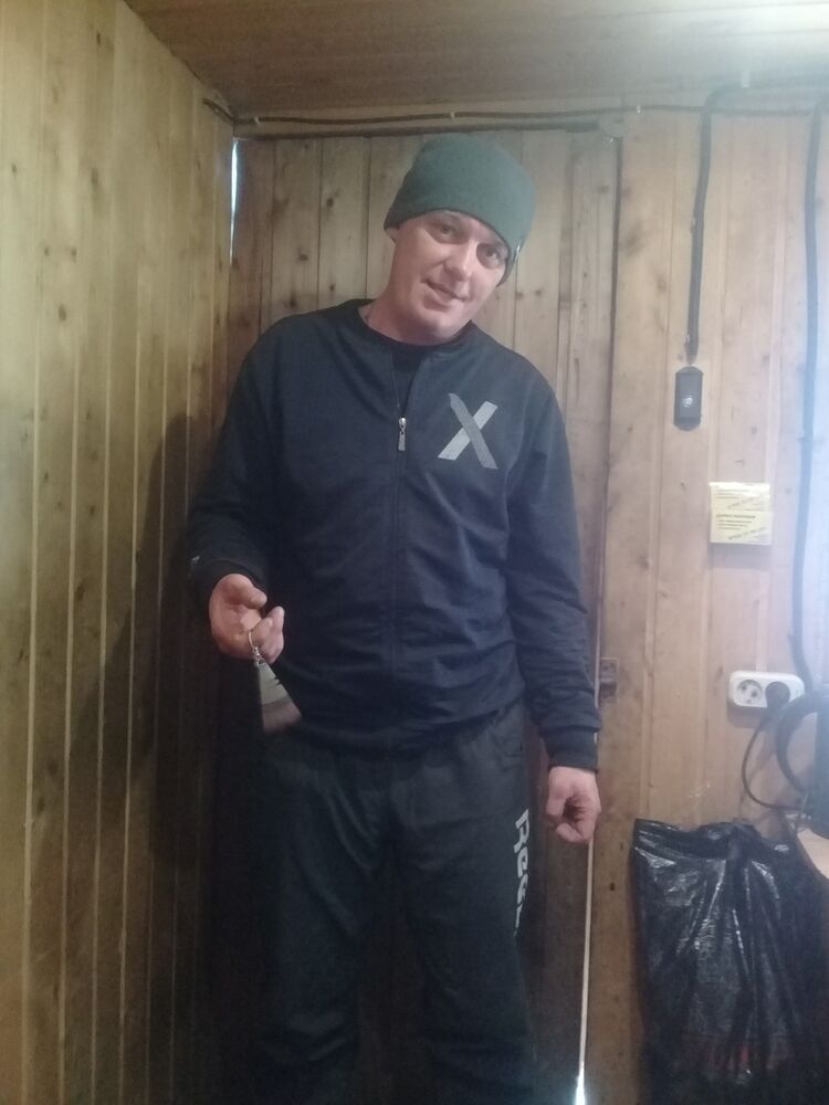  15636089  Aleksei, 43 ,    