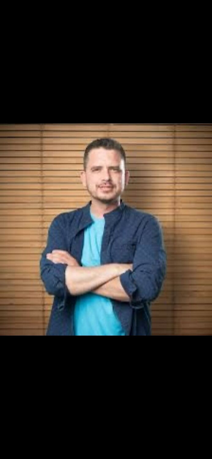  ,   Alex, 37 ,   ,   