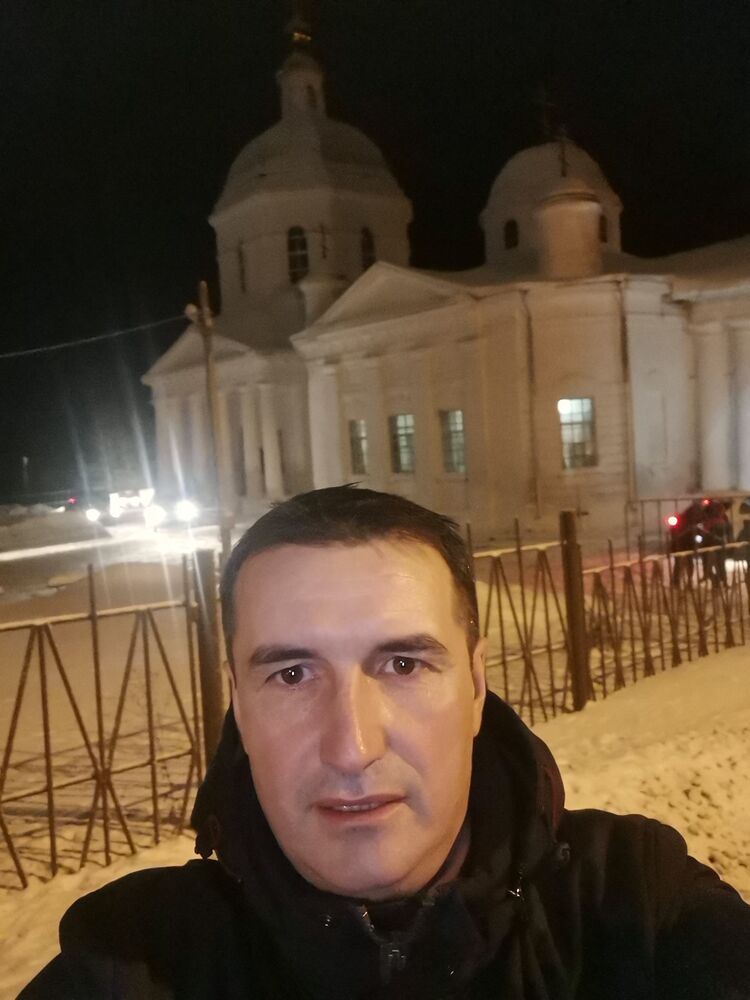  41666679  Dejan, 46 ,     