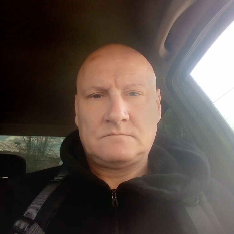  26635359  Algiz, 49 ,    