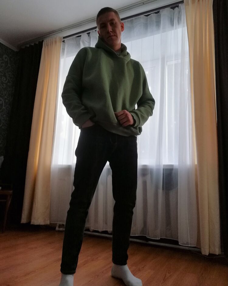  31795259  Vasily, 27 ,    