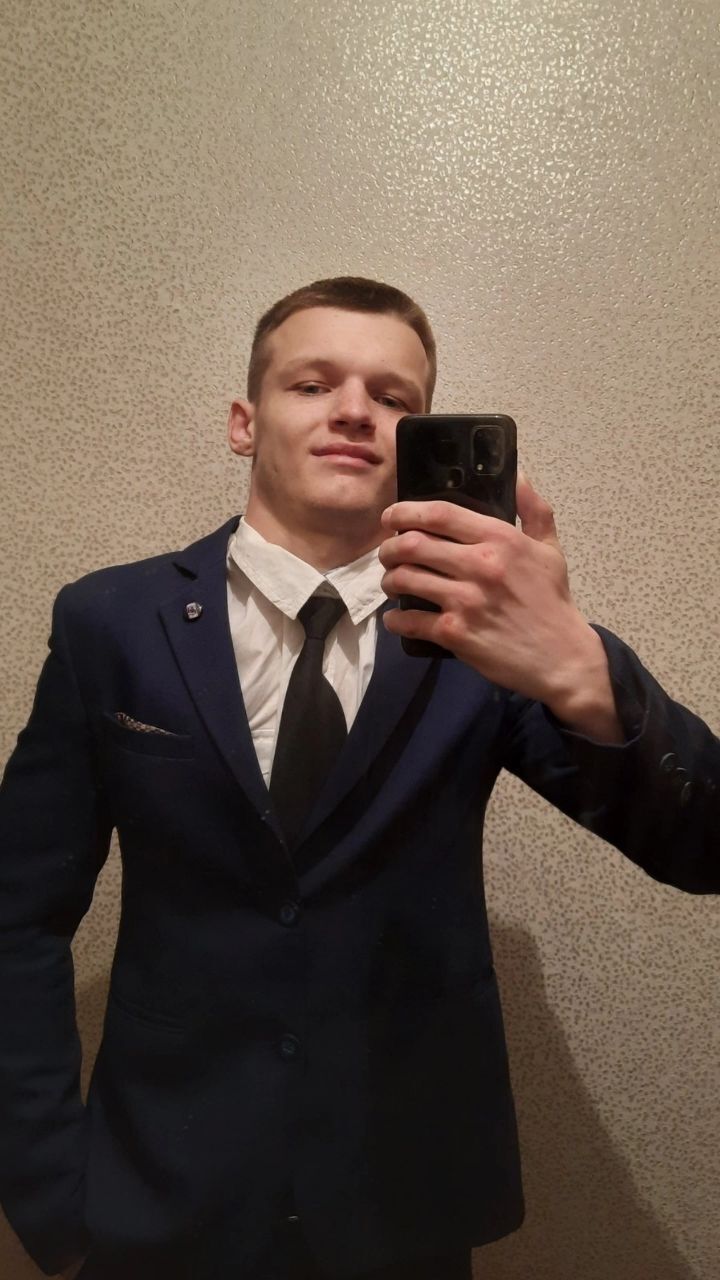  50058339  Pavel, 19 ,    