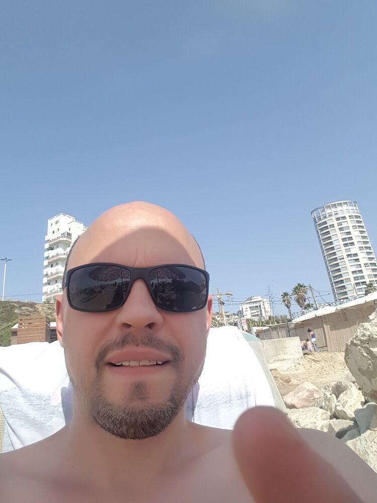  Holon,   , 44 ,     , c 