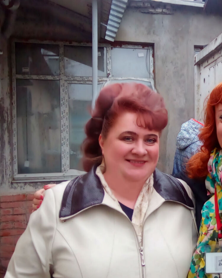 ,   Oxana, 51 ,  