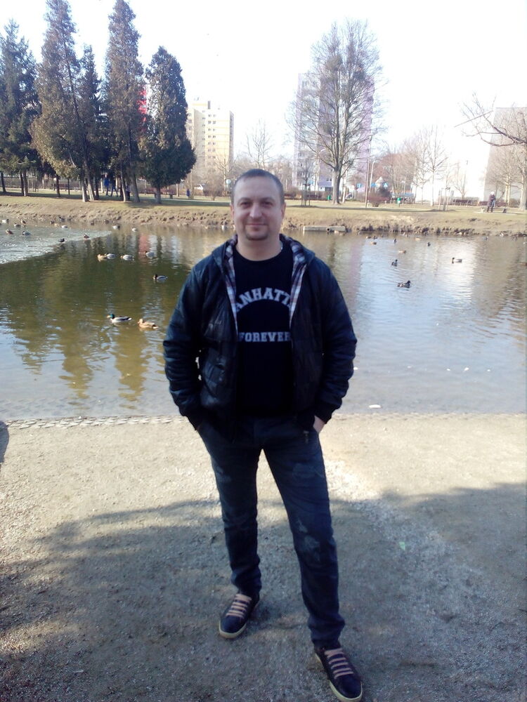  15246709  Viktor, 44 ,    -