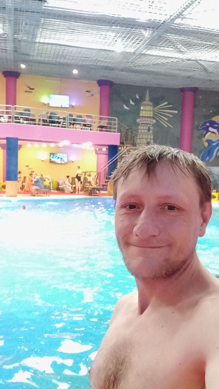  ,   ALEX, 37 ,   ,   , c 