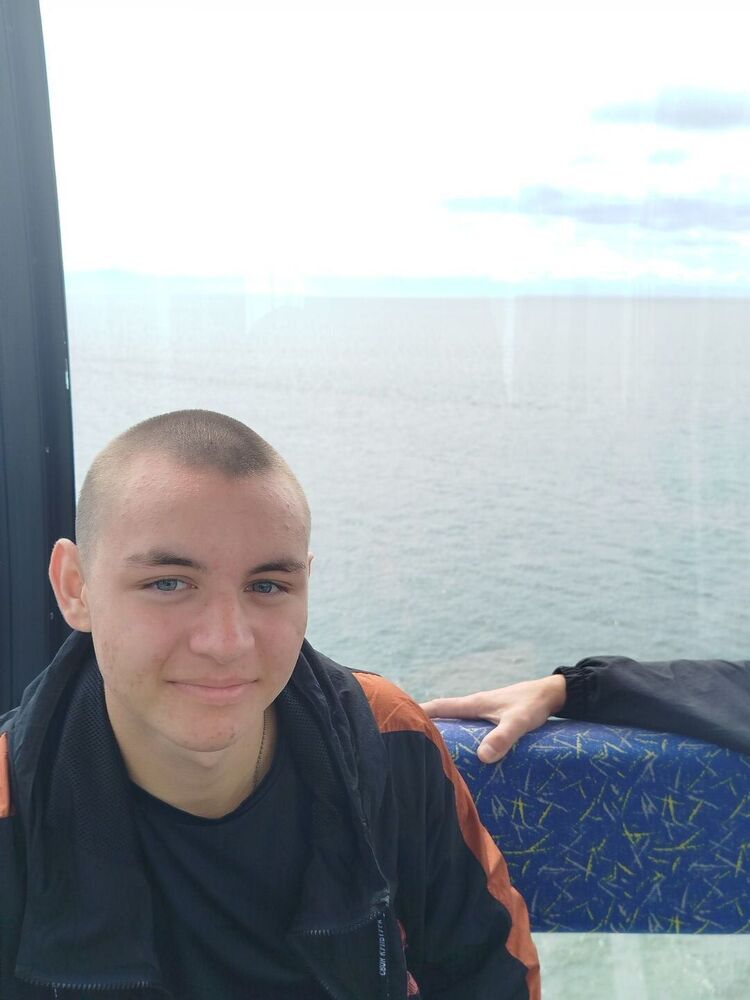  53930249  , 18 ,    -