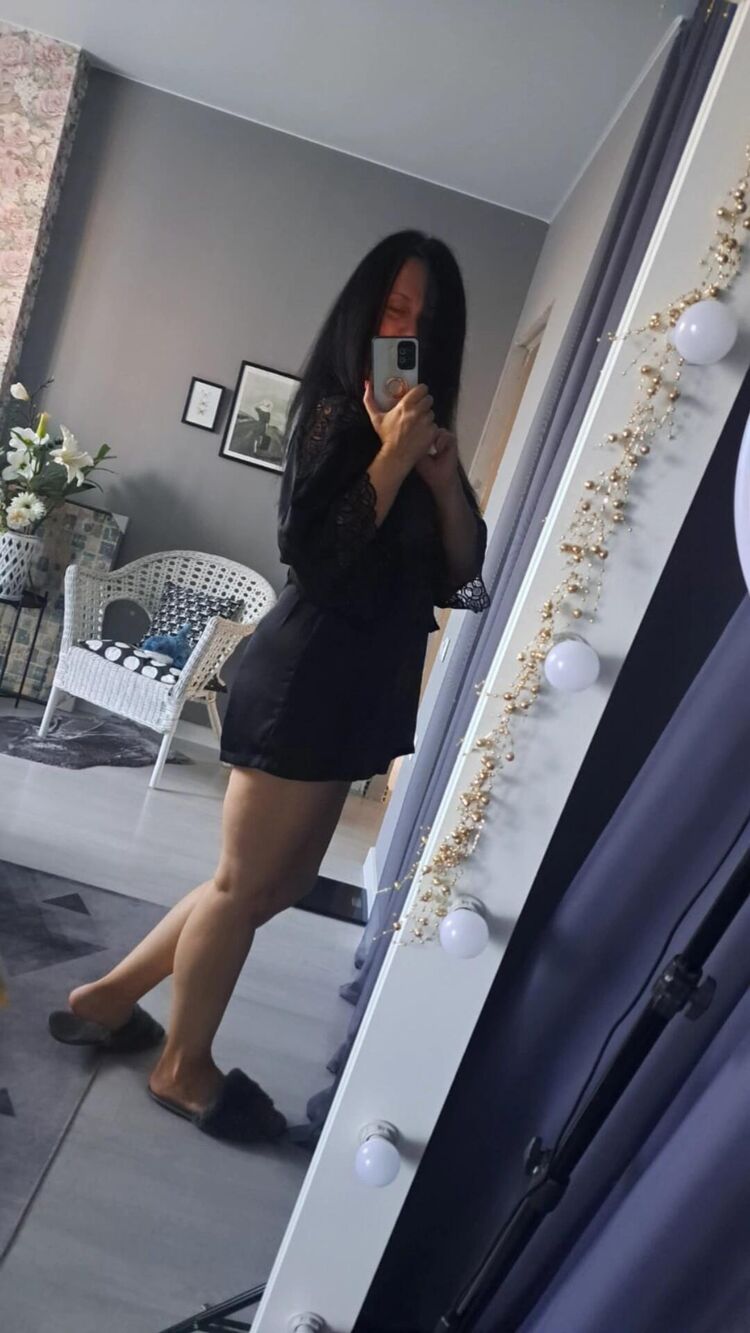  54200889  Irina, 49 ,    