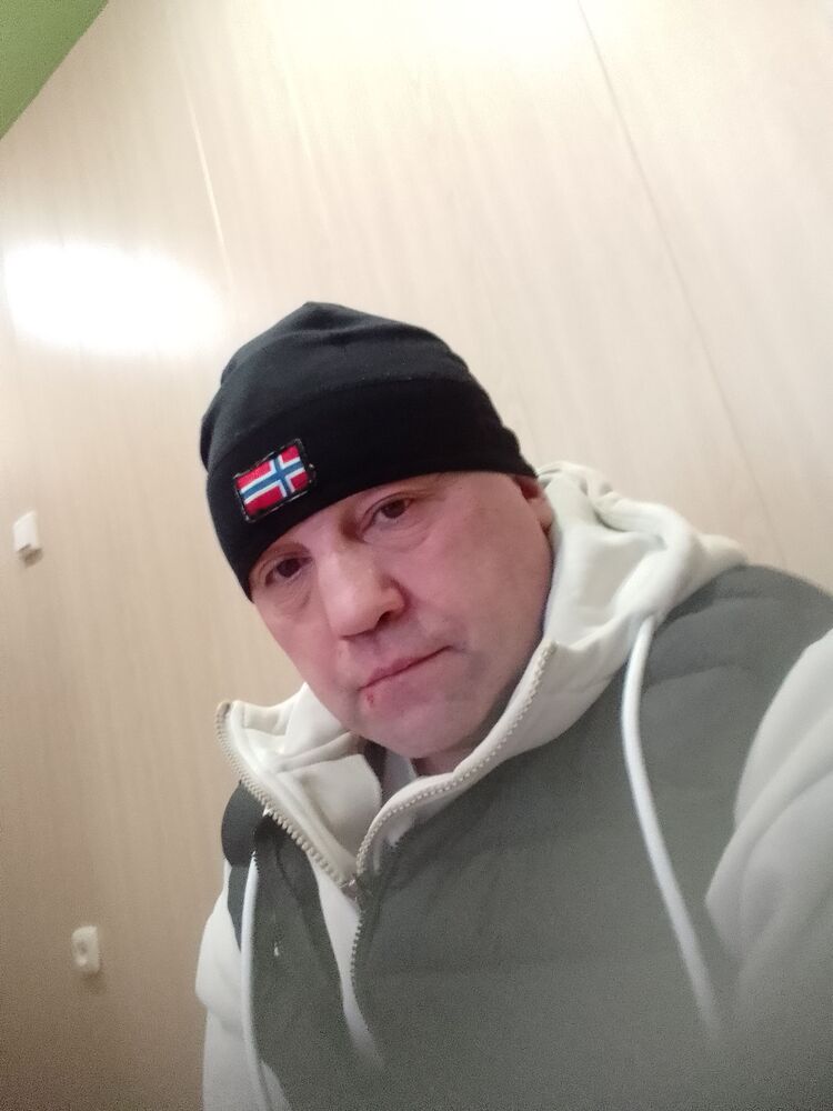  43989279  , 49 ,    