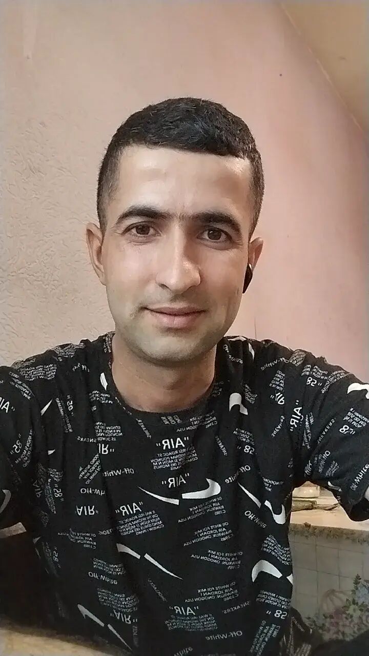  43546289  Mamet, 33 ,    