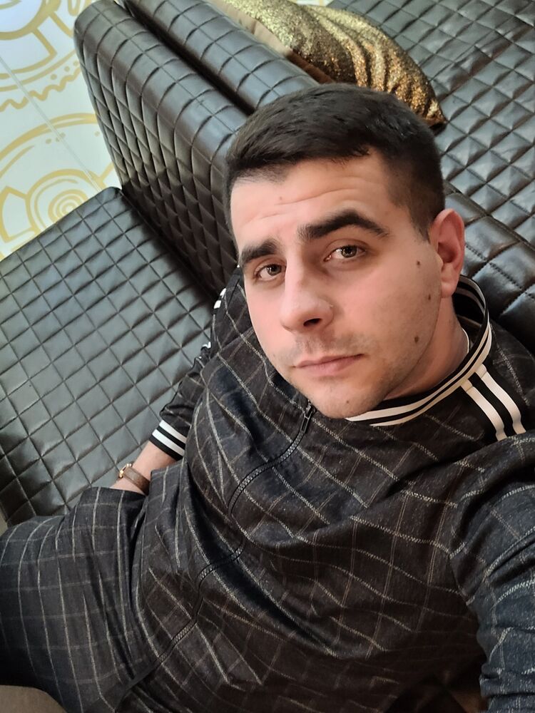  ,   Igor, 28 ,   ,   