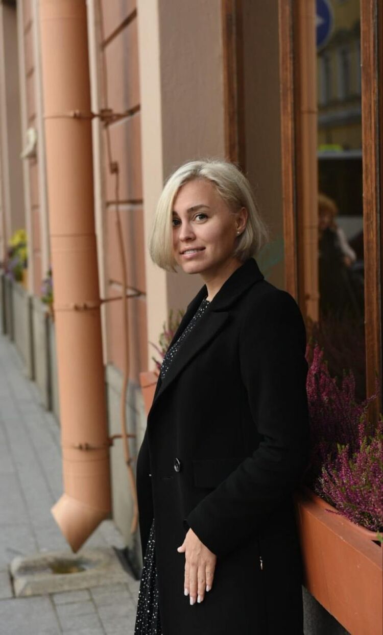  53909649  , 32 ,    -