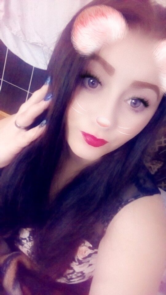  24004709  Marlena, 25 ,    