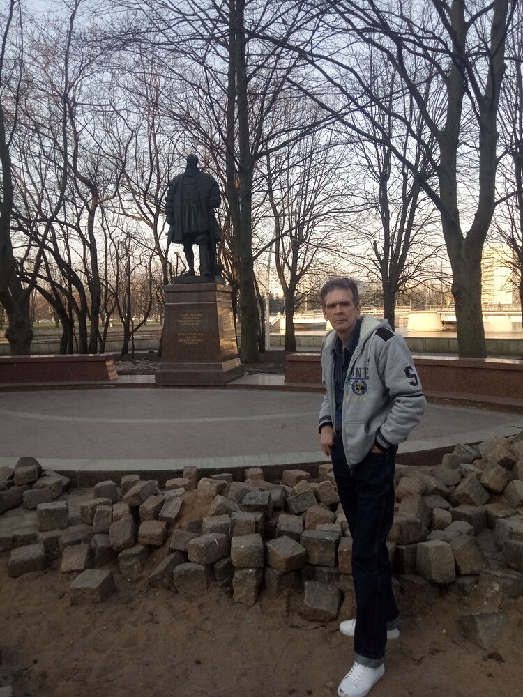  ,   Dmitriy, 60 ,   ,   