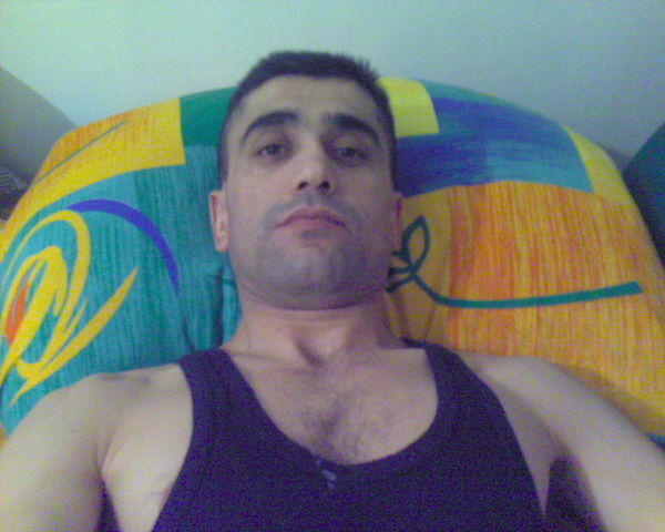  48506349  Adam, 48 ,    